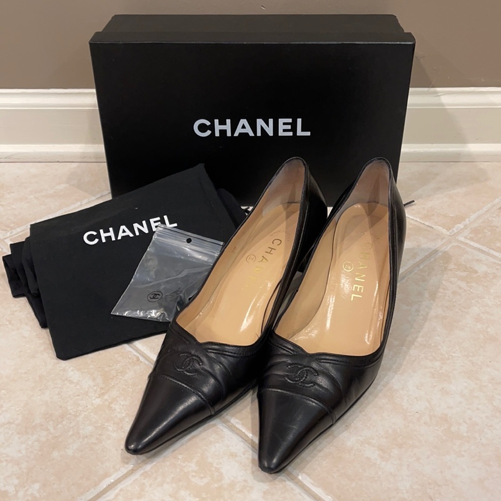 Chanel Classic Pump shoes
